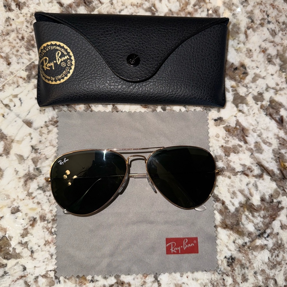 Ray-Ban Classic Aviator Sunglasses